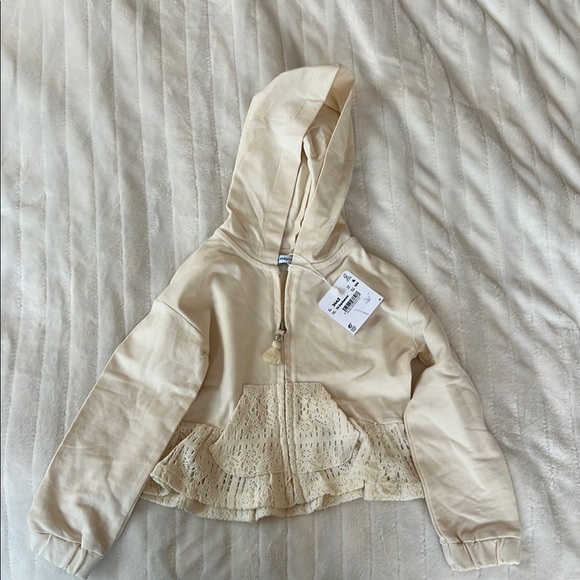 Mayoral Other - Mayoral Cream Hoodie with Lace Detail Size 4